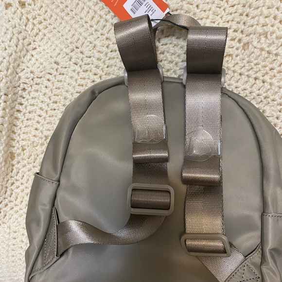 Small backpack - Picture 2 of 7